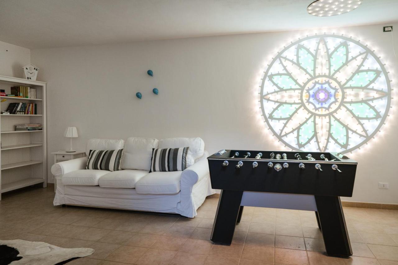 Prestigiosa Villa Con Piscina Condominiale Monopoli Bagian luar foto