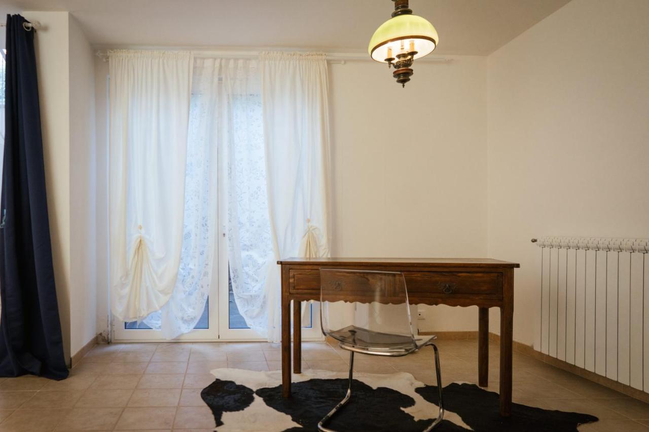 Prestigiosa Villa Con Piscina Condominiale Monopoli Bagian luar foto