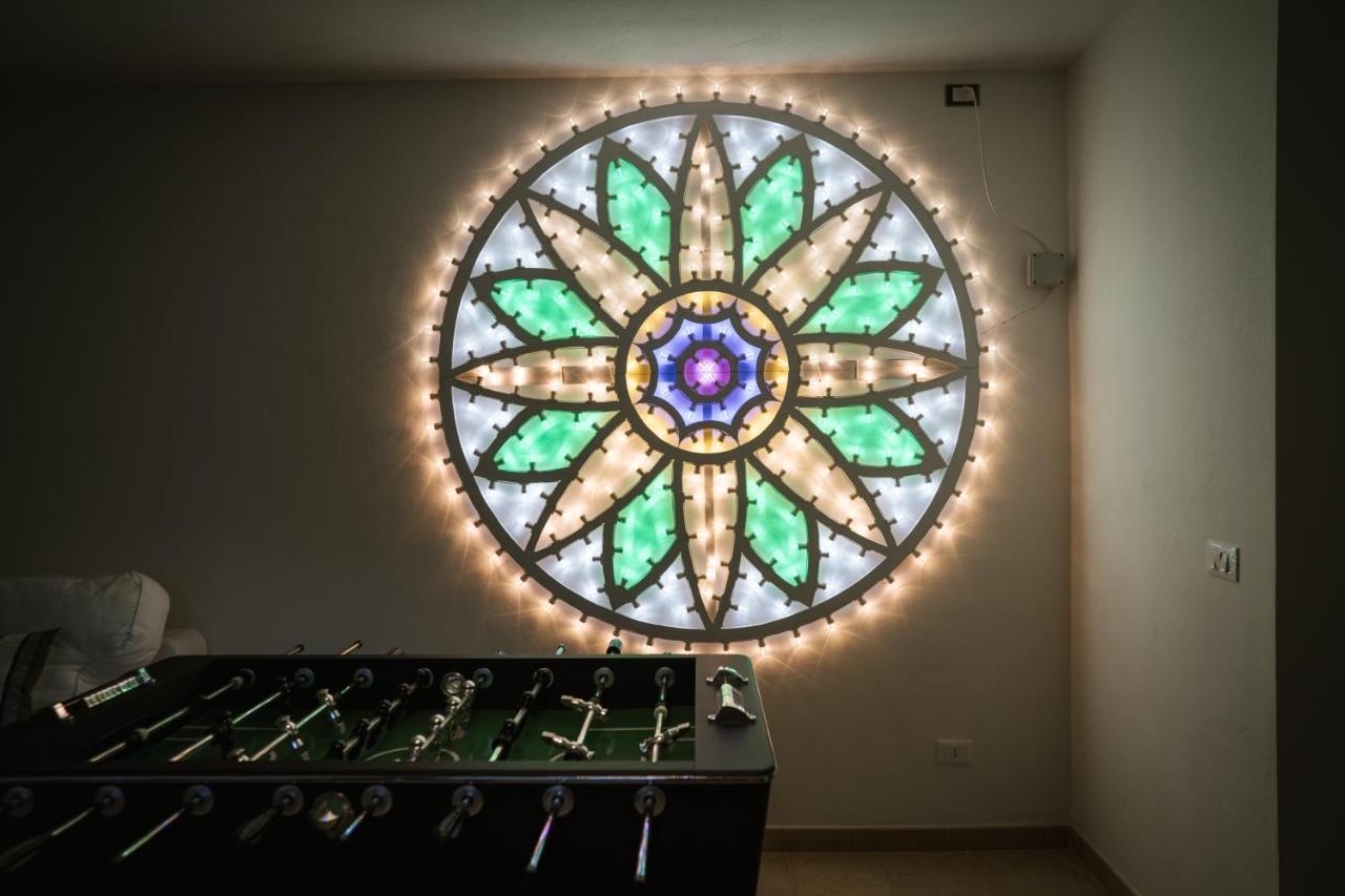 Prestigiosa Villa Con Piscina Condominiale Monopoli Bagian luar foto