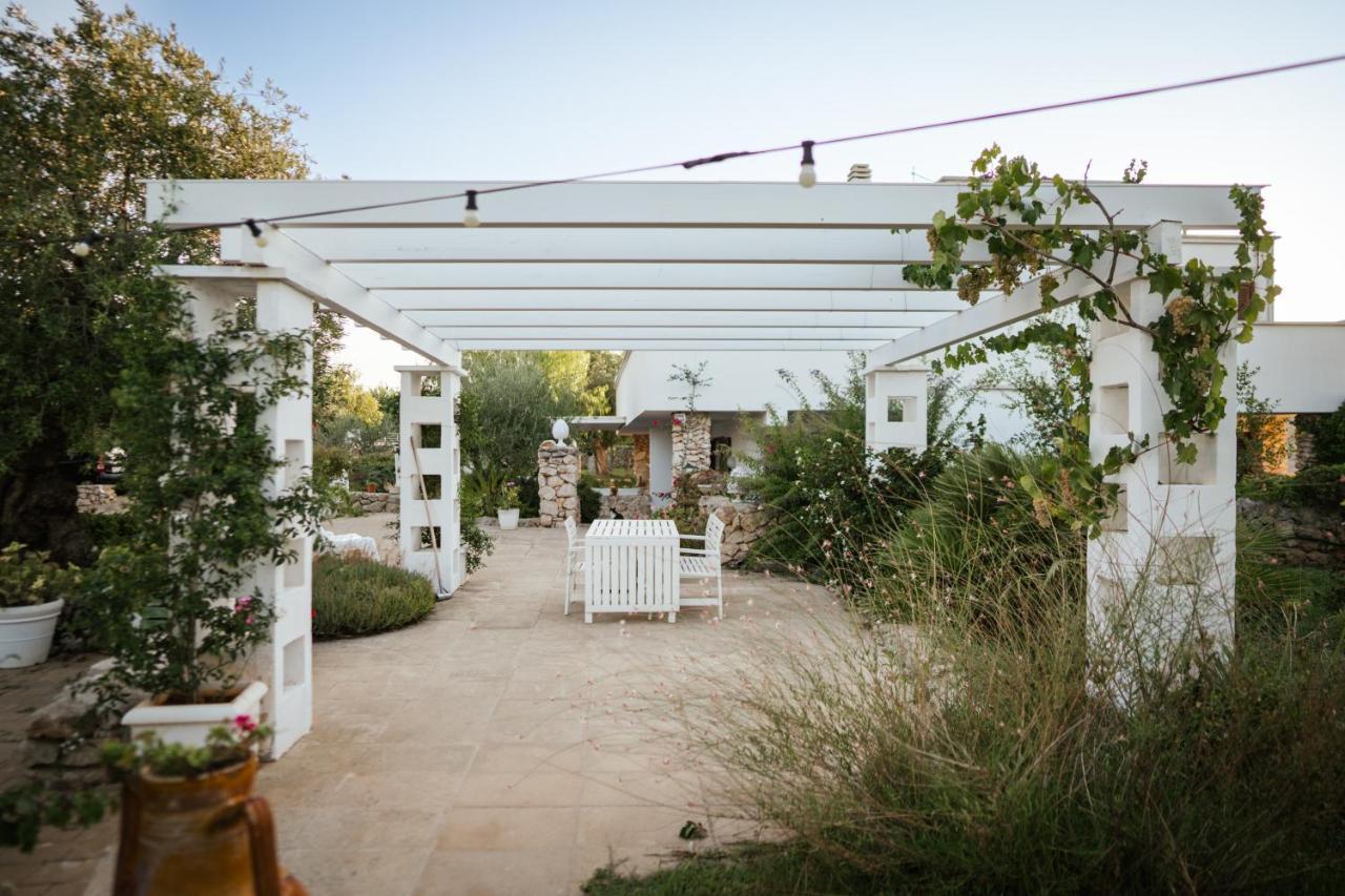 Prestigiosa Villa Con Piscina Condominiale Monopoli Bagian luar foto