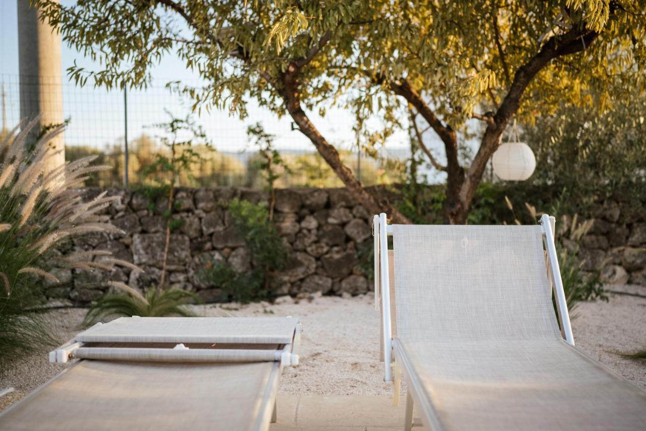 Prestigiosa Villa Con Piscina Condominiale Monopoli Bagian luar foto