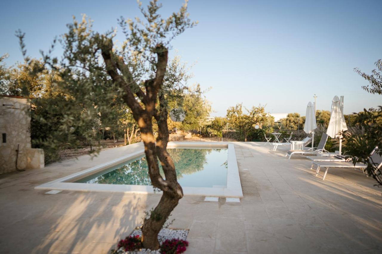 Prestigiosa Villa Con Piscina Condominiale Monopoli Bagian luar foto